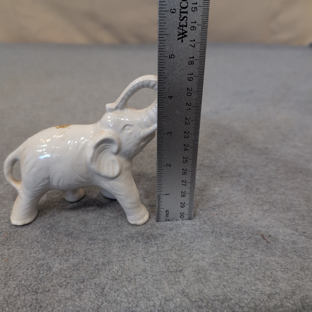 Vintage‎ White Ceramic Elephant Figurine Trunk Up Good Luck Made in Brasil - Picture 5 of 6